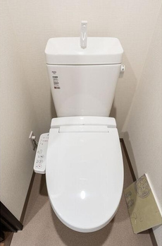 市谷台町坂フロント 