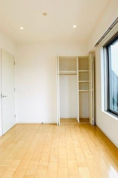 アパートメンツ東山 