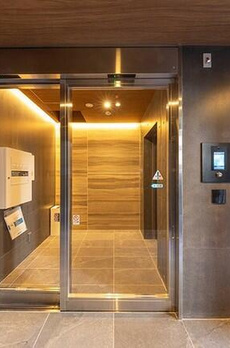 Ｋｏｎｏｍｉ　Ｓｏｌｅａｄｏ　Ｈｉｒｏｏ（コノミ　ソレアード　ヒロオ） 