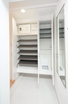 ｉ－Ｓｕｉｔｅ　ＨｉｇａｓｈｉＮａｋａｎｏ 