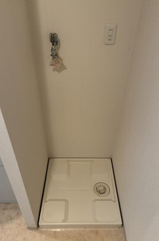 シュロス初台 