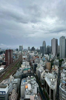 ファーストリアルタワー新宿 
