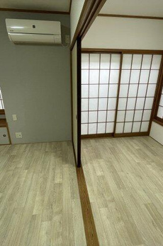 レッドハウス 