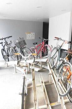 コスモリード駒沢大学 