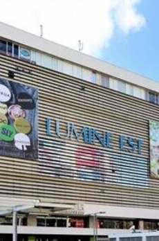 ファーストリアルタワー新宿 