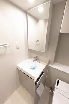 クロスレジデンス神田神保町 