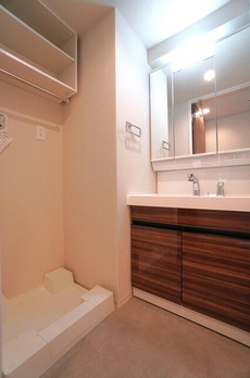 ロイジェント駒込六義園 