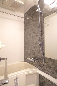 Ｂｒｉｌｌｉａ　ｉｓｔ　上野稲荷町 