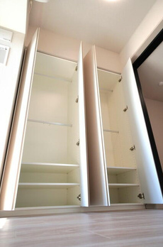 Ｂｒｉｌｌｉａ　ｉｓｔ　上野稲荷町 