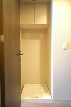 Ｂｒｉｌｌｉａ　ｉｓｔ　上野稲荷町 