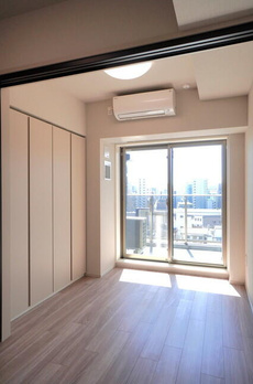 Ｂｒｉｌｌｉａ　ｉｓｔ　上野稲荷町 