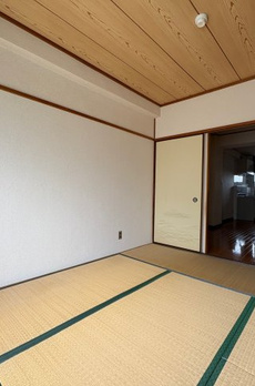 エルハイツ第4テラジマ 