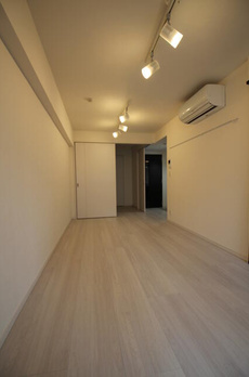 ＡＲＩＳＡ　ＣＯＵＲＴ（アリーサコート） 