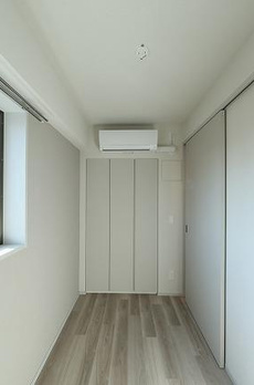 ｎｉｄｏ　ＭＩＮＯＷＡ 