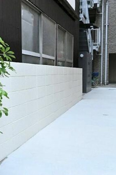 ラ・プルミエ 