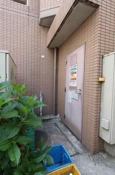 コモード寺山 