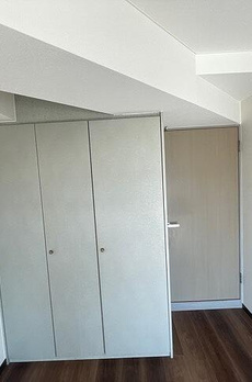 クリスタルタワー 