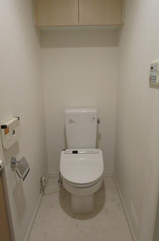 ドゥーエ新富町 