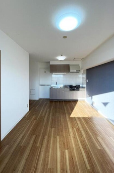 ＮＥＯ　ＲＯＯＭＥＬＩＡ 