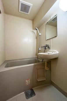 ＮＥＯ　ＲＯＯＭＥＬＩＡ 