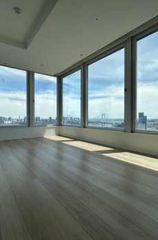 ＧＬＯＢＡＬ　ＦＲＯＮＴ　ＴＯＷＥＲ 