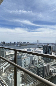 ＧＬＯＢＡＬ　ＦＲＯＮＴ　ＴＯＷＥＲ 