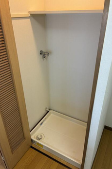 コーポレート新宿百人町一丁目 
