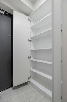 ＮＯＧＡＴＡ　ＲＥＳＩＤＥＮＣＥ 