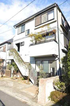 上落合１丁目共同住宅１階 