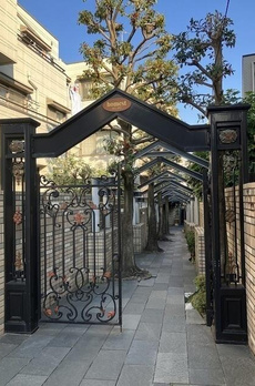 ホメスト池尻 
