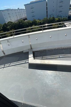クリスタルタワー 
