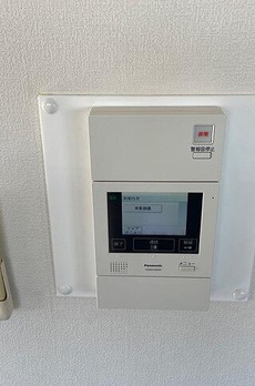 クリスタルタワー 
