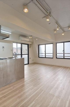 ＯＮＥ　ＲＯＯＦ　ＦＬＡＴ　ＮＩＳＨＩＷＡＳＥＤＡ 
