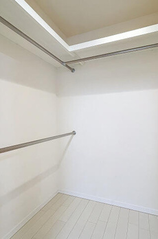 アデニウム東日本橋 