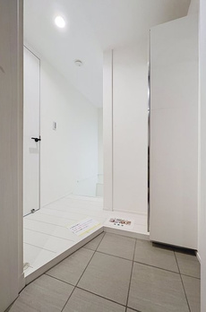 Ｔｈｅ　Ｒｅｓｉｄｅｎｃｅ　Ｎｉｈｏｎｂａｓｈｉ 