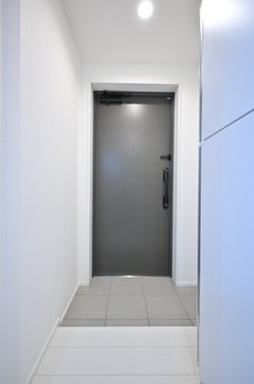 Ｔｈｅ　Ｒｅｓｉｄｅｎｃｅ　Ｎｉｈｏｎｂａｓｈｉ 