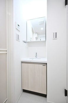 Ｔｈｅ　Ｒｅｓｉｄｅｎｃｅ　Ｎｉｈｏｎｂａｓｈｉ 