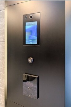 ドゥーエ府中Ⅰ 居住者用エントランス