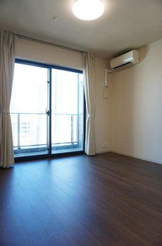 ＭＩＤ　ＴＯＷＥＲ　ＧＲＡＮＤ 