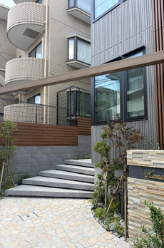 Ｋｏｍａｚａｗａ　Ｋｏｕｅｎ　ｔｅｒｒａｃｅ 