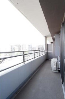 ＧＬＯＢＡＬ　ＦＲＯＮＴ　ＴＯＷＥＲ 