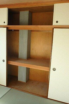守屋ハイツ 