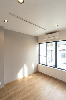 ＳＵＮ　ＨＯＵＳＥ 