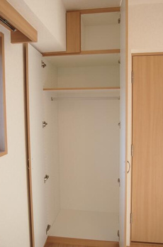 ルーブル中野坂上伍番館 