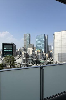 六本木ヒルズクロスポイント 