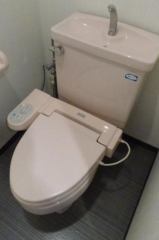 クリスタルタワー 