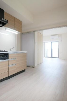 ＲＹＯＧＯＫＵ　ＳＴＡＴＩＯＮ　ＲＥＳＩＤＥＮＣＥ 