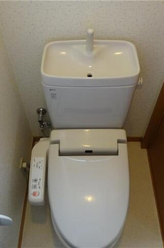 春江町５丁目貸家 