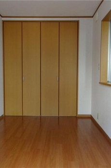 春江町５丁目貸家 