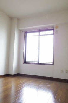 ベルウッド弐番館 
